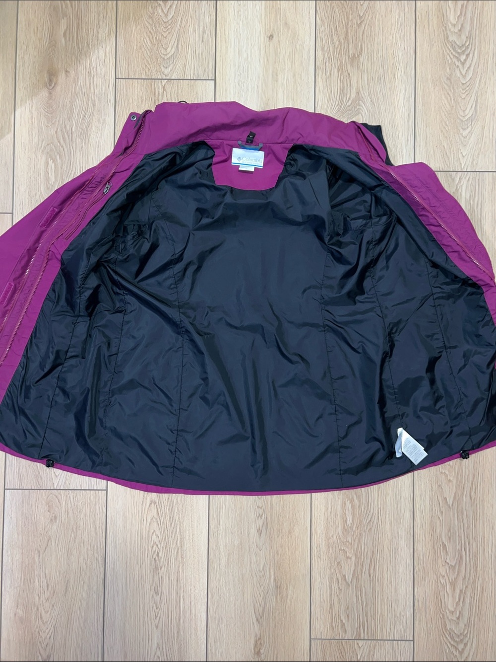 Columbia Women's Magenta Hooded Waterproof Ski Jacket - Picture 8 of 13
